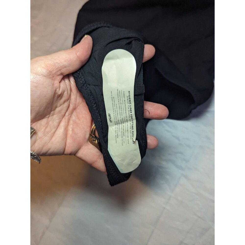 Aerie Women's Size Medium Black Ribbed NWT One Piece Full Coverage Swimsuit - Picture 10 of 15